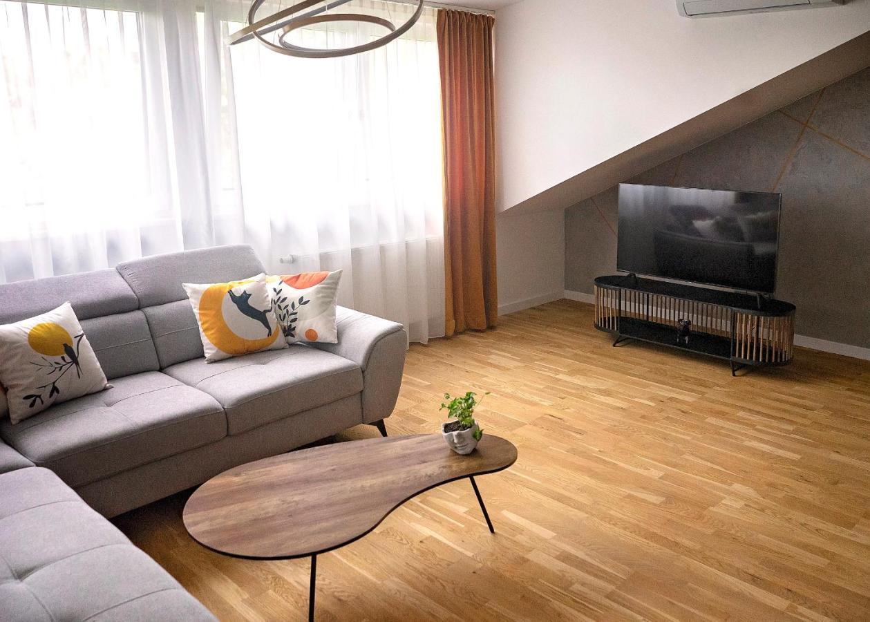 Modern Apart W Centrum Chelm Exterior photo
