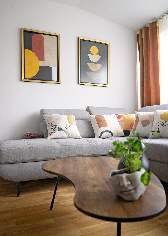 Modern Apart W Centrum Chelm Exterior photo